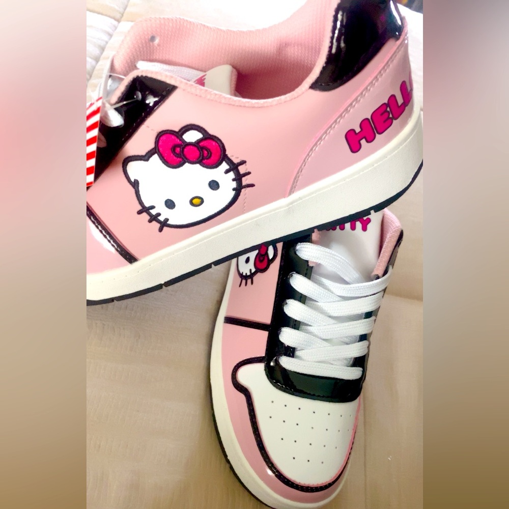 Woman sneakers